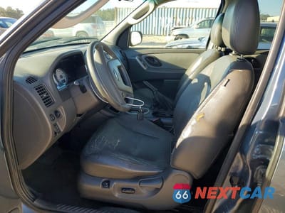 Zdjęcie 7 z 12 samochodu: 2005 FORD ESCAPE XLT VIN:1FMYU93185KA46215 - miniatura