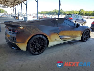 Trzecie zdjęcie samochodu z tyłu: 2025 CHEVROLET CORVETTE Z06 3LZ VIN:1G1YF2D39S5605750 - miniatura