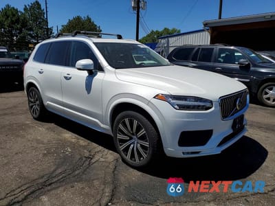 Czwarte zdjęcie samochodu z boku: 2023 VOLVO XC90 CORE VIN:YV4L12PV1P1942101 - miniatura