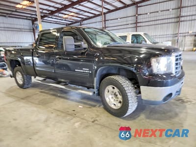 Czwarte zdjęcie samochodu z boku: 2008 GMC SIERRA C2500 HEAVY DUTY VIN:1GTHC23628F138007 - miniatura