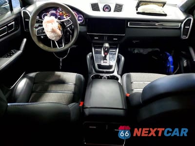 Zdjęcie 8 z 14 samochodu: 2021 PORSCHE CAYENNE COUPE VIN:WP1BA2AY1MDA41756 - miniatura