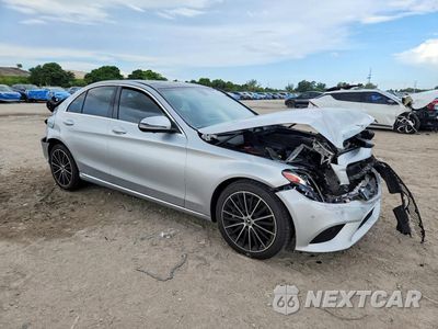 Czwarte zdjęcie samochodu z boku: 2021 MERCEDES-BENZ C 300 VIN:W1KWF8DB7MR651796 - miniatura