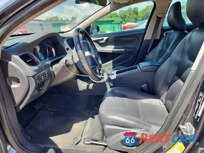 Zdjęcie 7 z 12 samochodu: 2016 VOLVO S60 PREMIER VIN:YV126MFK5G2396863 - miniatura