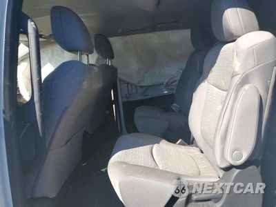 Zdjęcie 11 z 13 samochodu: 2025 TOYOTA SIENNA LE VIN:5TDKRKEC9SS225188 - miniatura