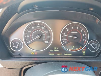 Zdjęcie 9 z 12 samochodu: 2018 BMW 330 XI VIN:WBA8D9C51JEM31628 - miniatura