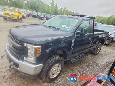 2019 FORD F350 SUPER DUTY 1FTBF3B64KEG11066 - główne zdjęcie licytacji z USA - miniatura