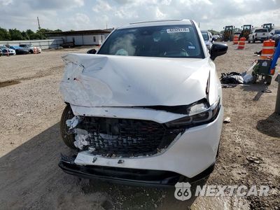 Piąte zdjęcie samochodu w środku: 2023 MAZDA CX-5 VIN:JM3KFBAY7P0130897 - miniatura