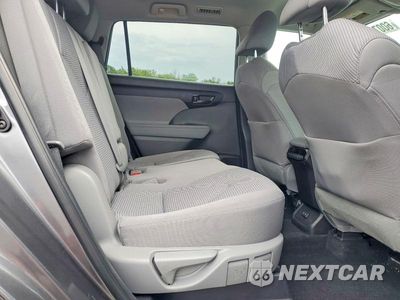 Zdjęcie 11 z 13 samochodu: 2023 TOYOTA HIGHLANDER LE VIN:5TDKDRBH1PS519313 - miniatura