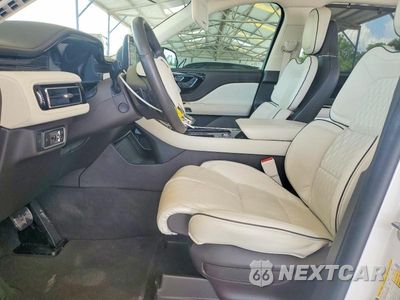 Zdjęcie 7 z 13 samochodu: 2023 LINCOLN AVIATOR BLACK LABEL VIN:5LM5J9XC4PGL23176 - miniatura