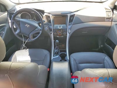 Zdjęcie 8 z 12 samochodu: 2013 HYUNDAI SONATA HYBRID VIN:KMHEC4A42DA079530 - miniatura