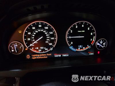 Zdjęcie 9 z 14 samochodu: 2015 BMW X5 XDRIVE35I VIN:5UXKR0C53F0P14640 - miniatura