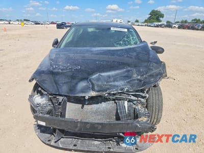 Piąte zdjęcie samochodu w środku: 2018 HYUNDAI ELANTRA VALUE EDITION VIN:5NPD84LF1JH232483 - miniatura