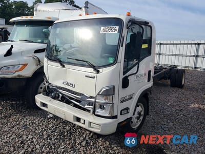 2023 ISUZU NPR HD 54DC4W1D9PS204005 - główne zdjęcie licytacji z USA - miniatura