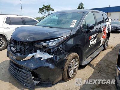 2025 TOYOTA SIENNA LE 5TDKRKEC3SS242682 - główne zdjęcie licytacji z USA - miniatura