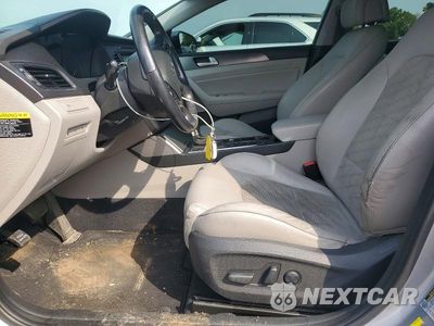 Zdjęcie 7 z 12 samochodu: 2017 HYUNDAI SONATA SPORT VIN:5NPE34AF1HH525638 - miniatura