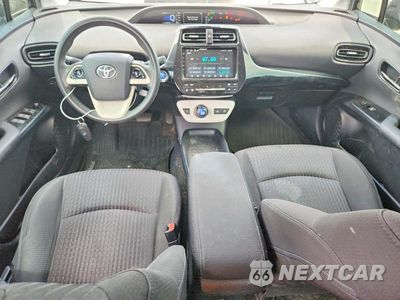 Zdjęcie 8 z 12 samochodu: 2017 TOYOTA PRIUS TWO ECO VIN:JTDKARFU7H3040106 - miniatura
