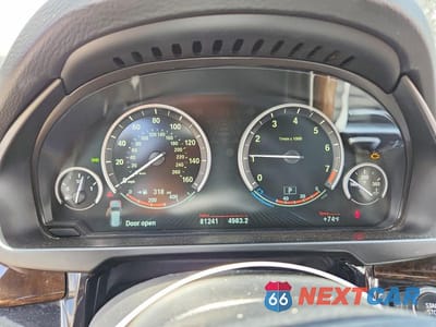 Zdjęcie 9 z 13 samochodu: 2017 BMW X5 XDRIVE35I VIN:5UXKR0C35H0V83549 - miniatura