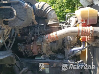 Zdjęcie 11 z 14 samochodu: 2020 KENWORTH T680 - SEMI TRUCK VIN:1XKYDP9X7LJ311119 - miniatura