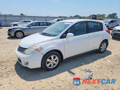 2009 NISSAN VERSA 1.8 S 3N1BC13E69L367842 - główne zdjęcie licytacji z USA - miniatura