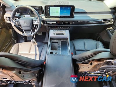 Zdjęcie 8 z 13 samochodu: 2026 LINCOLN AVIATOR VIN:5LM5J6XC0TGL04813 - miniatura