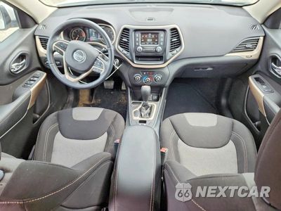Zdjęcie 8 z 12 samochodu: 2018 JEEP CHEROKEE LATITUDE VIN:1C4PJLCB5JD542487 - miniatura