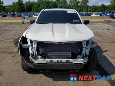 Piąte zdjęcie samochodu w środku: 2024 CHEVROLET COLORADO TRAIL BOSS VIN:1GCPTEEK7R1139661 - miniatura