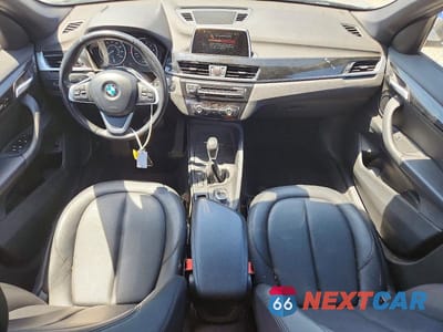 Zdjęcie 8 z 14 samochodu: 2018 BMW X1 XDRIVE28I VIN:WBXHT3C37J5K29932 - miniatura