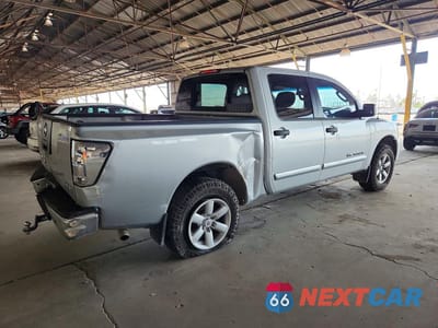 Trzecie zdjęcie samochodu z tyłu: 2010 NISSAN TITAN SE VIN:1N6AA0ED7AN313464 - miniatura