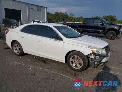 Czwarte zdjęcie samochodu z boku: 2015 CHEVROLET MALIBU 1LT VIN:1G11C5SL8FU117108 - miniatura
