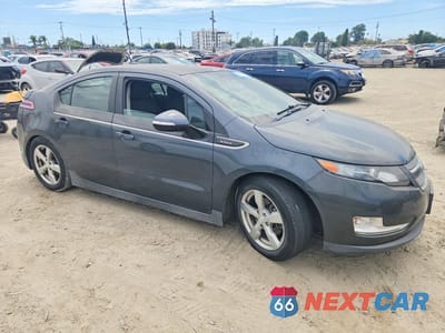 Czwarte zdjęcie samochodu z boku: 2013 CHEVROLET VOLT VIN:1G1RE6E48DU127478 - miniatura