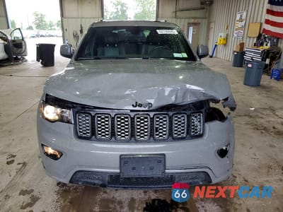 Piąte zdjęcie samochodu w środku: 2021 JEEP GRAND CHEROKEE LAREDO VIN:1C4RJFAG7MC615569 - miniatura