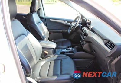 Piąte zdjęcie samochodu w środku: 2022 FORD ESCAPE SEL VIN:1FMCU9H68NUA82523 - miniatura