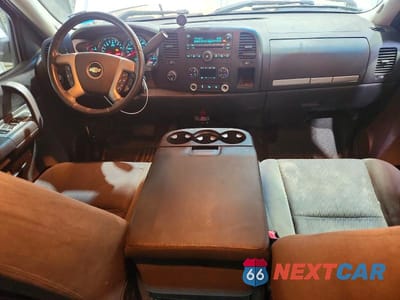 Zdjęcie 8 z 12 samochodu: 2009 CHEVROLET SILVERADO K1500 LT VIN:1GCEK29009Z285760 - miniatura