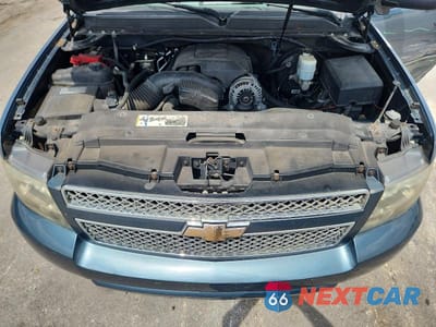 Zdjęcie 12 z 14 samochodu: 2010 CHEVROLET SUBURBAN C1500 LT VIN:1GNUCJE0XAR164240 - miniatura