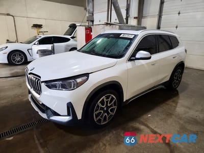 2024 BMW X1 XDRIVE28I WBX73EF08R5Z38941 - główne zdjęcie licytacji z USA - miniatura