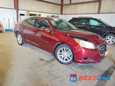 Czwarte zdjęcie samochodu z boku: 2015 CHEVROLET MALIBU 1LT VIN:1G11C5SL6FF346665 - miniatura