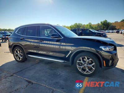 Czwarte zdjęcie samochodu z boku: 2022 BMW X3 XDRIVE30I VIN:5UX53DP06N9M93324 - miniatura