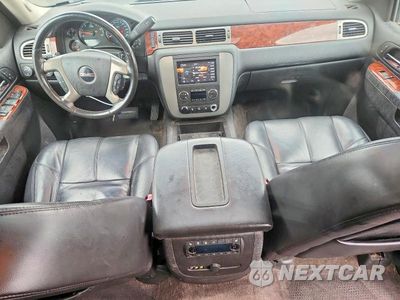 Zdjęcie 8 z 13 samochodu: 2011 GMC YUKON XL K1500 SLT VIN:1GKS2KE32BR101206 - miniatura