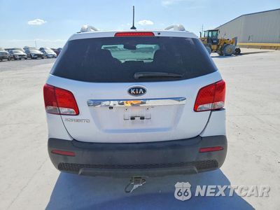 Zdjęcie 6 z 13 samochodu: 2011 KIA SORENTO LX VIN:5XYKT4A11BG125455 - miniatura