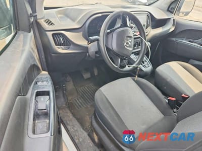 Zdjęcie 8 z 12 samochodu: 2016 RAM PROMASTER CITY VIN:ZFBERFAT8G6B55075 - miniatura
