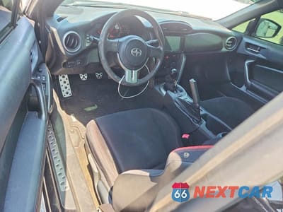 Zdjęcie 8 z 12 samochodu: 2013 SCION FR-S BASE VIN:JF1ZNAA18D1726135 - miniatura