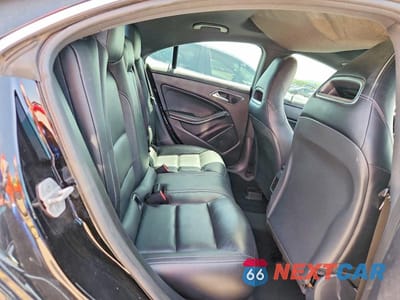 Zdjęcie 10 z 12 samochodu: 2014 MERCEDES-BENZ CLA 45 AMG VIN:WDDSJ5CBXEN029232 - miniatura
