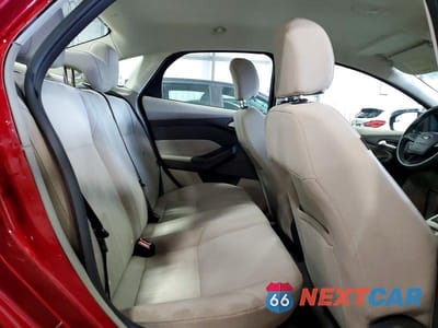 Zdjęcie 10 z 12 samochodu: 2015 FORD FOCUS SE VIN:1FADP3F20FL300190 - miniatura