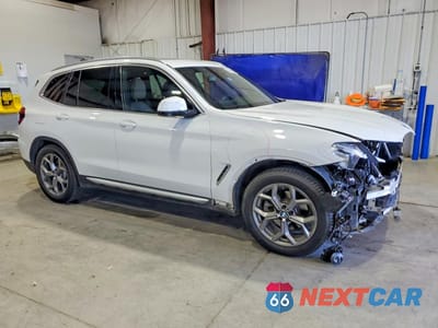 Czwarte zdjęcie samochodu z boku: 2020 BMW X3 XDRIVE30I VIN:5UXTY5C04L9B81958 - miniatura