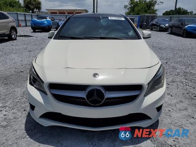Piąte zdjęcie samochodu w środku: 2016 MERCEDES-BENZ CLA 250 VIN:WDDSJ4EB2GN307292 - miniatura