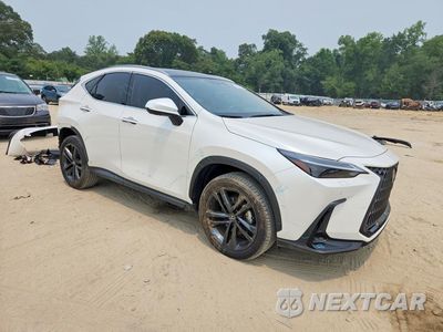 Czwarte zdjęcie samochodu z boku: 2025 LEXUS NX 450H+ BASE VIN:JTJHKCFZ7S2042366 - miniatura
