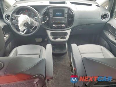 Zdjęcie 8 z 13 samochodu: 2023 MERCEDES-BENZ METRIS VIN:W1WV0FEY0P4362506 - miniatura