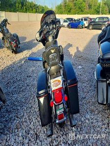 Czwarte zdjęcie samochodu z boku: 2001 HARLEY-DAVIDSON FLHTPI VIN:1HD1FMW111Y615930 - miniatura