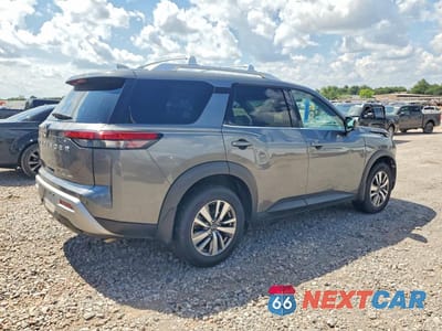 Trzecie zdjęcie samochodu z tyłu: 2022 NISSAN PATHFINDER SL VIN:5N1DR3CC0NC259247 - miniatura