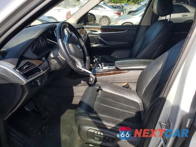 Zdjęcie 7 z 13 samochodu: 2015 BMW X5 XDRIVE35I VIN:5UXKR0C57F0K55404 - miniatura